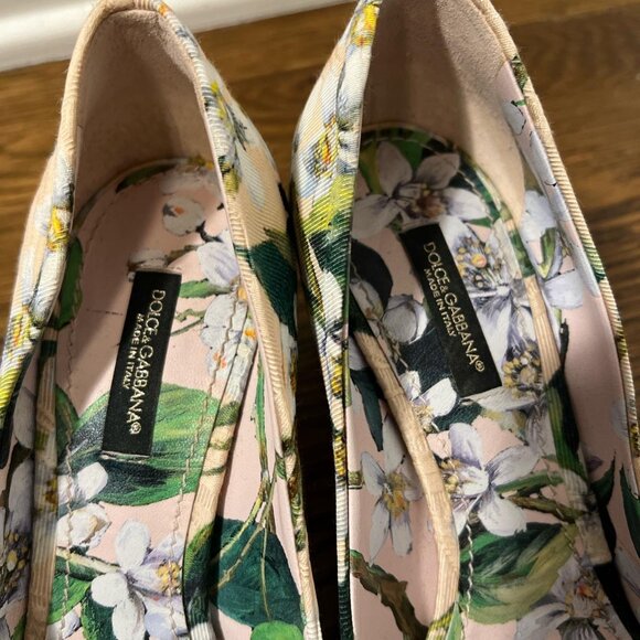 Dolce Gabbana Floral Pink Pumps with Jewels - Picture 3 of 5